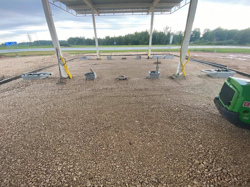 c27aedac8146c49e3ccfe167ca25395b